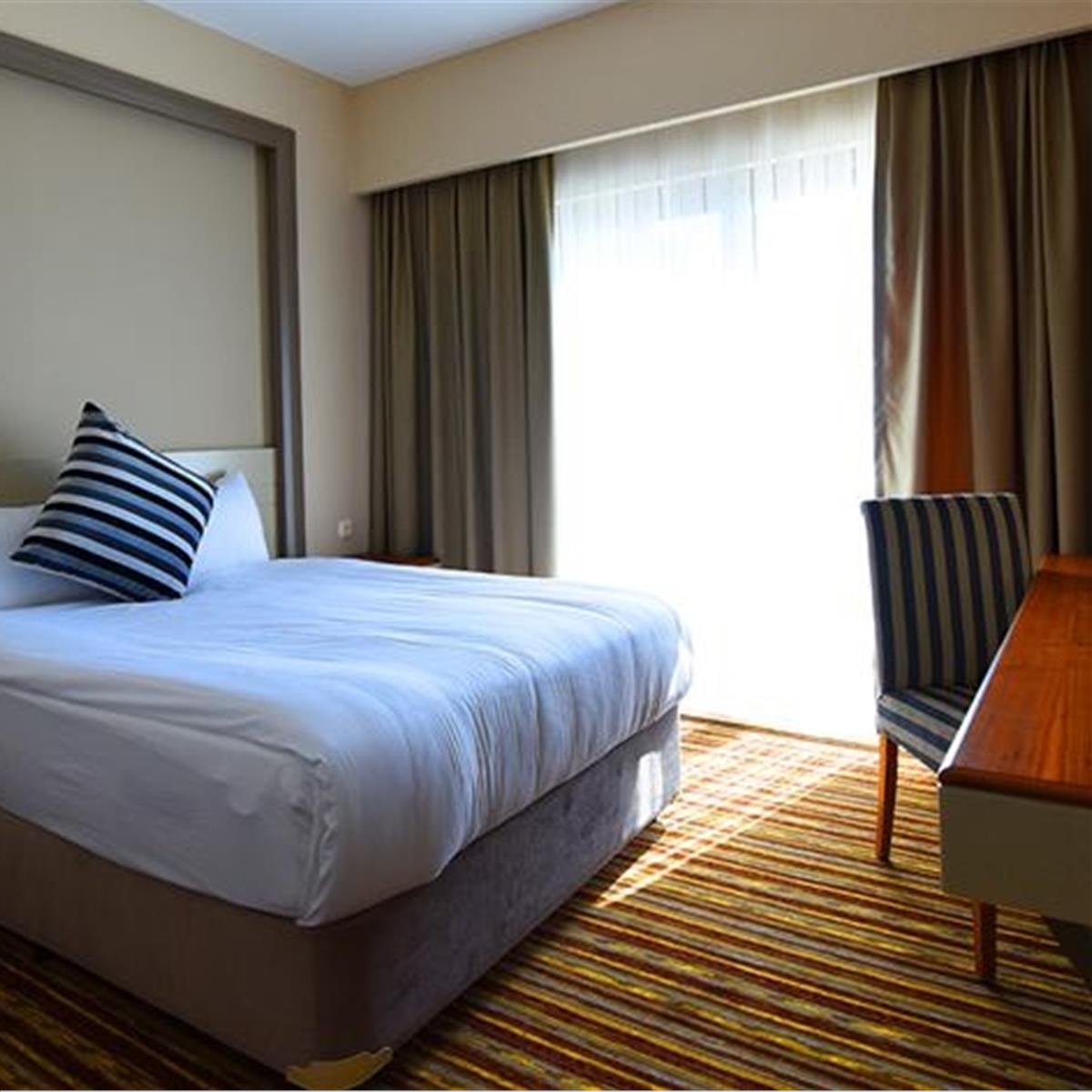 İzmir Çıkışlı 5 Yıldızlı Hierapark Thermal & Spa Deluxe Hotel Konaklamalı 1 Gece 2 Gün Pamukkale Termal Turu