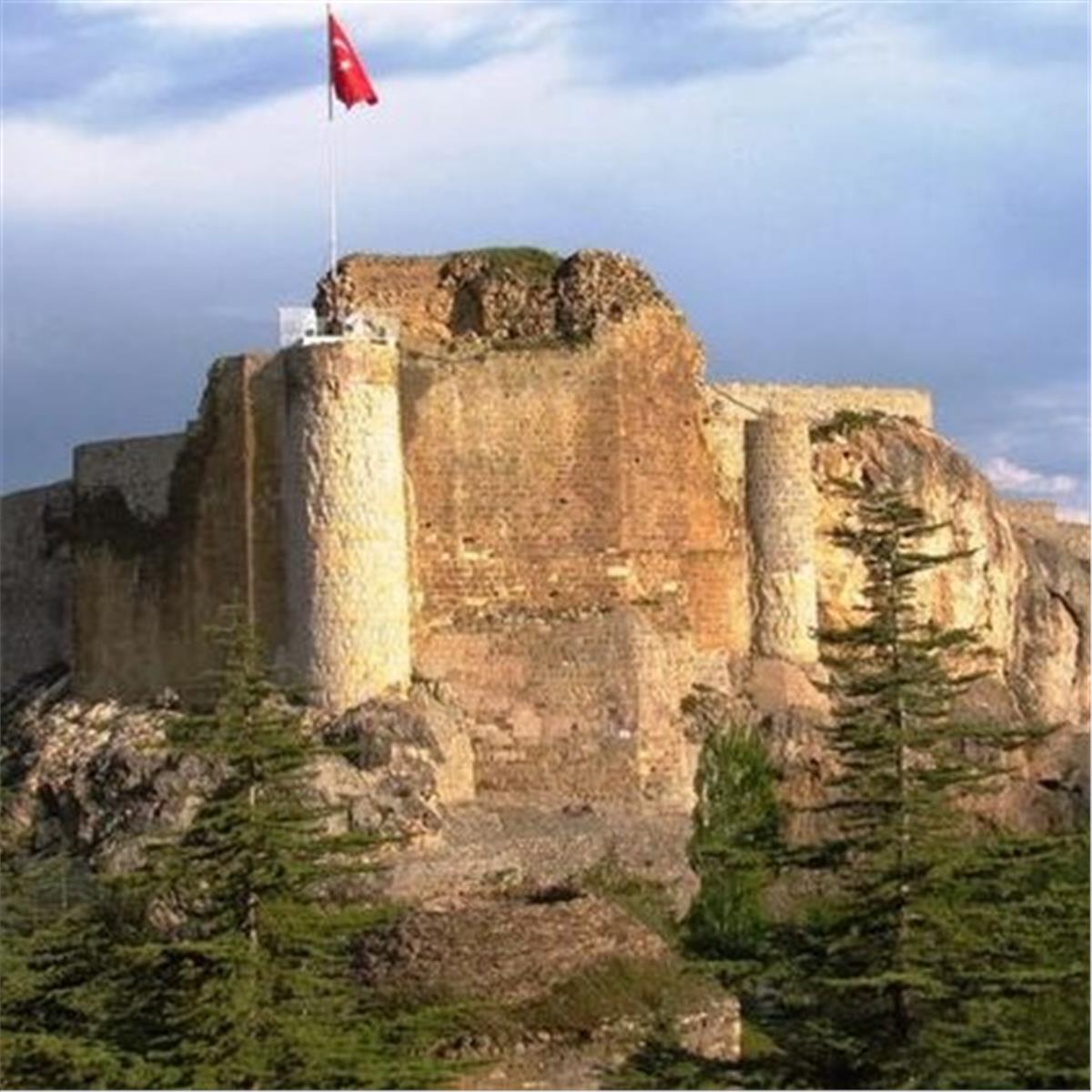 İzmir'den Uçak İle Kalkışlı 3 Gece 4 Gün Konaklamalı Tunceli Kemaliye Divriği Turu