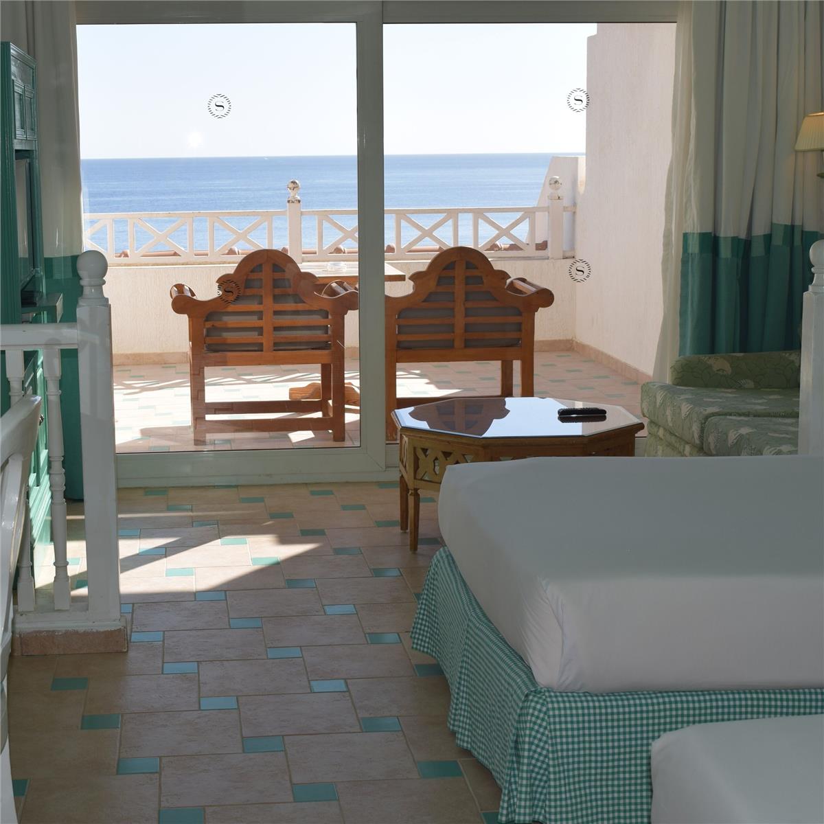 İzmir'den Kalkışlı Uçaklı ve 4 Gece 5 Gün 5 Yıldızlı Sheraton Sharm Hotel Konaklamalı Sharm El Sheikh Turu