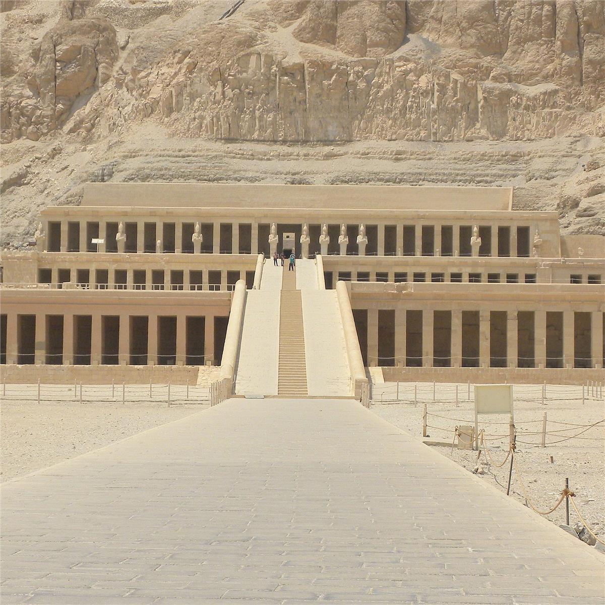 İzmir'den Uçaklı 7 Gece 8 Gün Konaklamalı Mısır, Nil Nehri Fenomenleri ve Sharm Turu