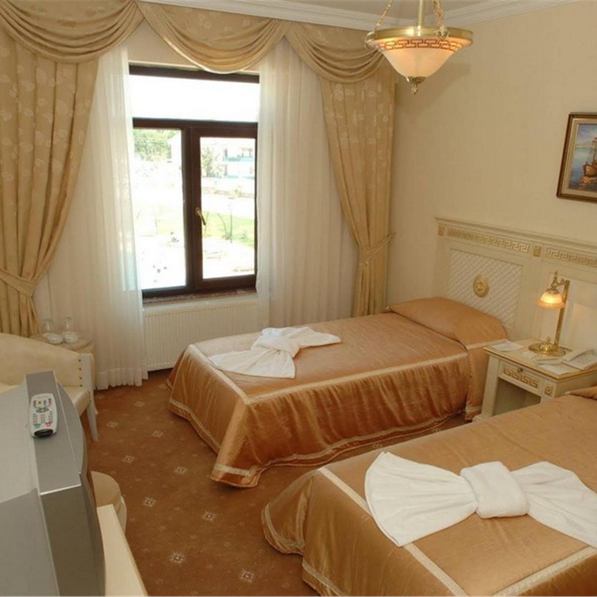 Edremit Güre Saruhan Otel'de 2020 Yılbaşı Gala Eğlencesi ve Konaklama ve Kazdağları Turu