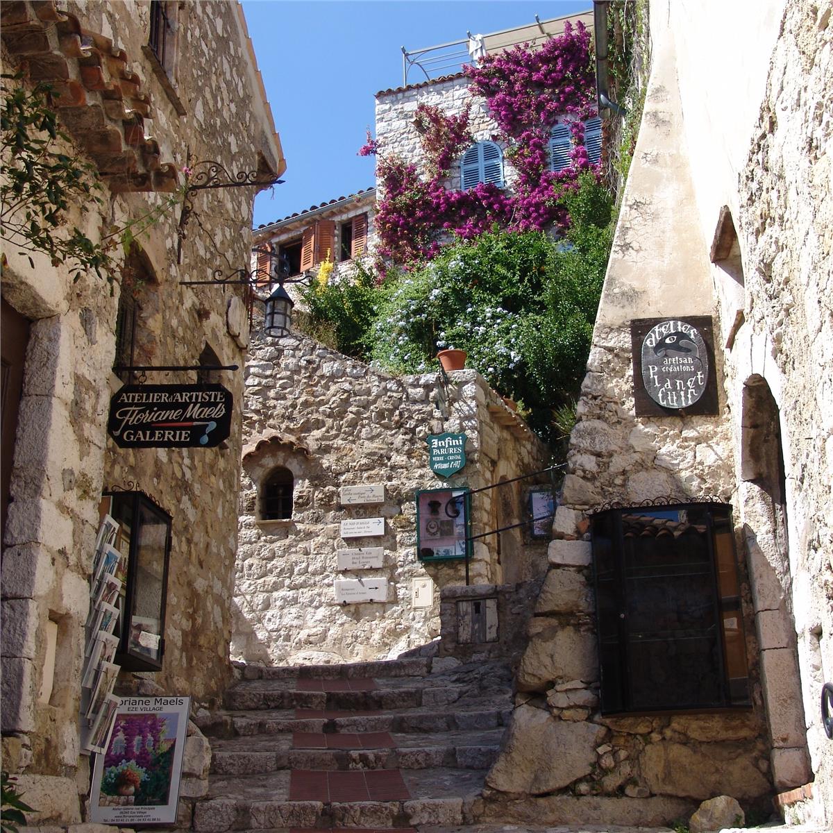 İzmir'den Uçaklı 5 Gece 6 Gün Konaklamalı Avrupa Masalı Express Turu