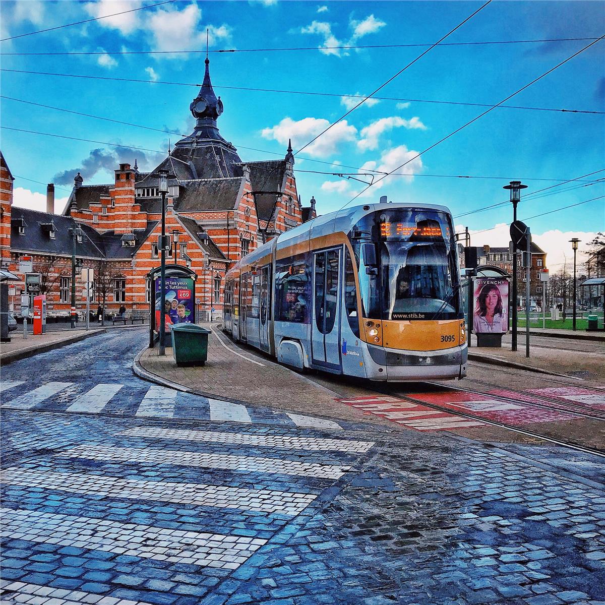 İzmir'den Uçakla 3 Gece 4 Gün Bayram Özel Belçika Ve Hollanda Şirin Kentler Turu