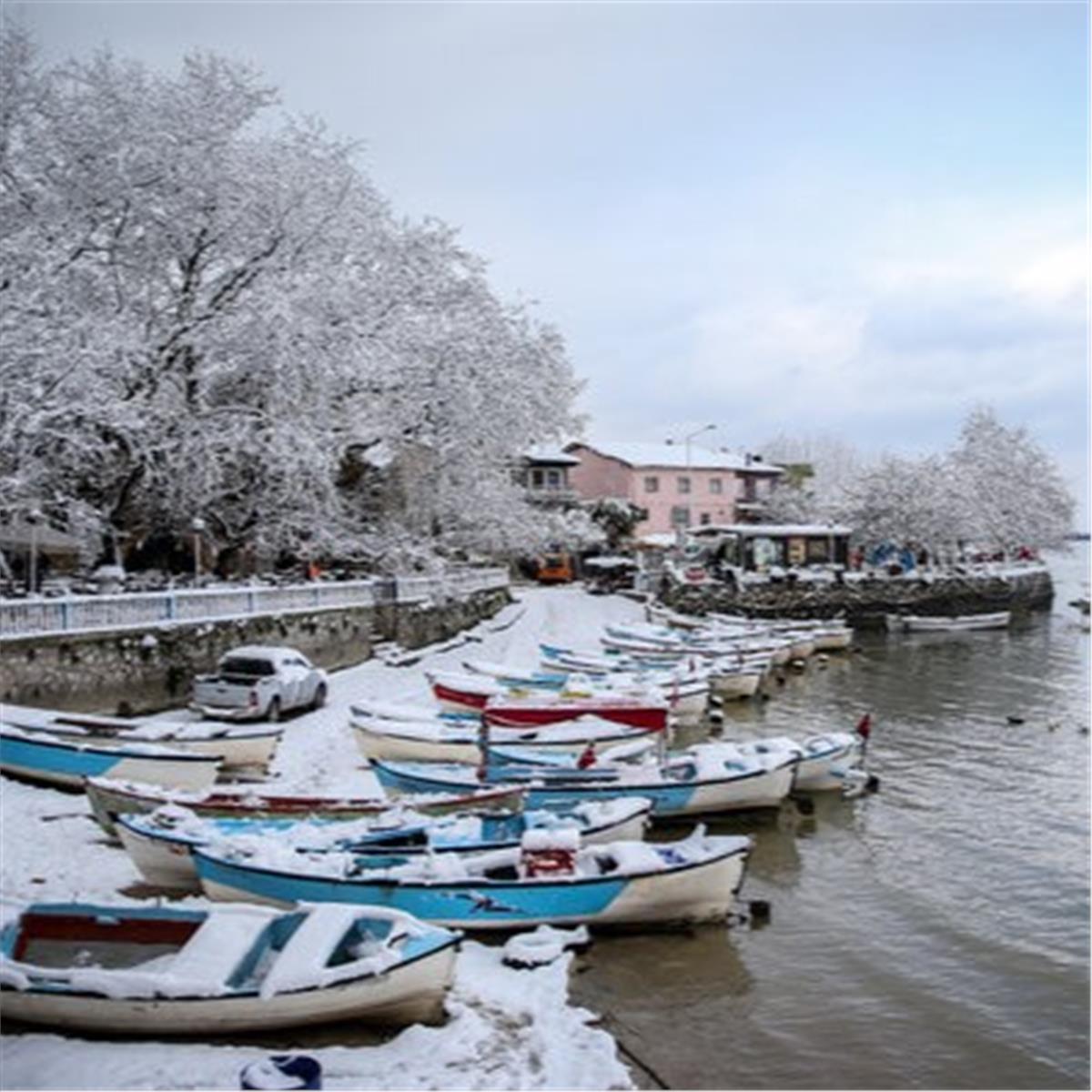 İzmir'den Otobüslü 1 gece 2 gün Konaklamalı Şile, Ağva İle Abant, Gölcük, Gölyazı Turu