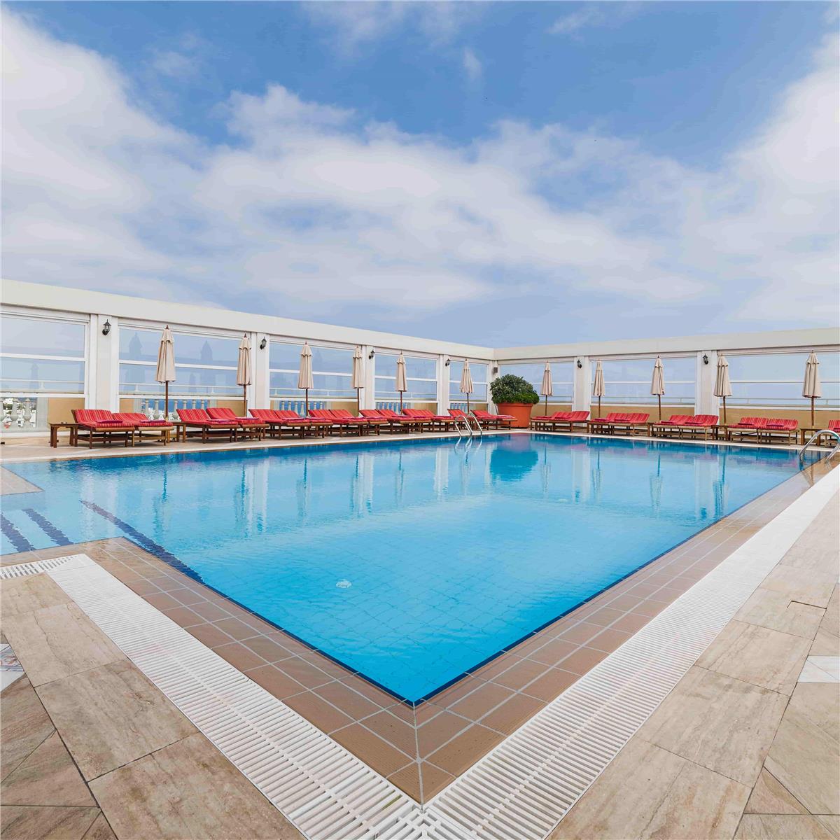  İzmir'den Uçak İle Hareketli Kıbrıs The Arkın Colony Hotel & Casino Yarım Pansiyon Konaklama Seçenekleri