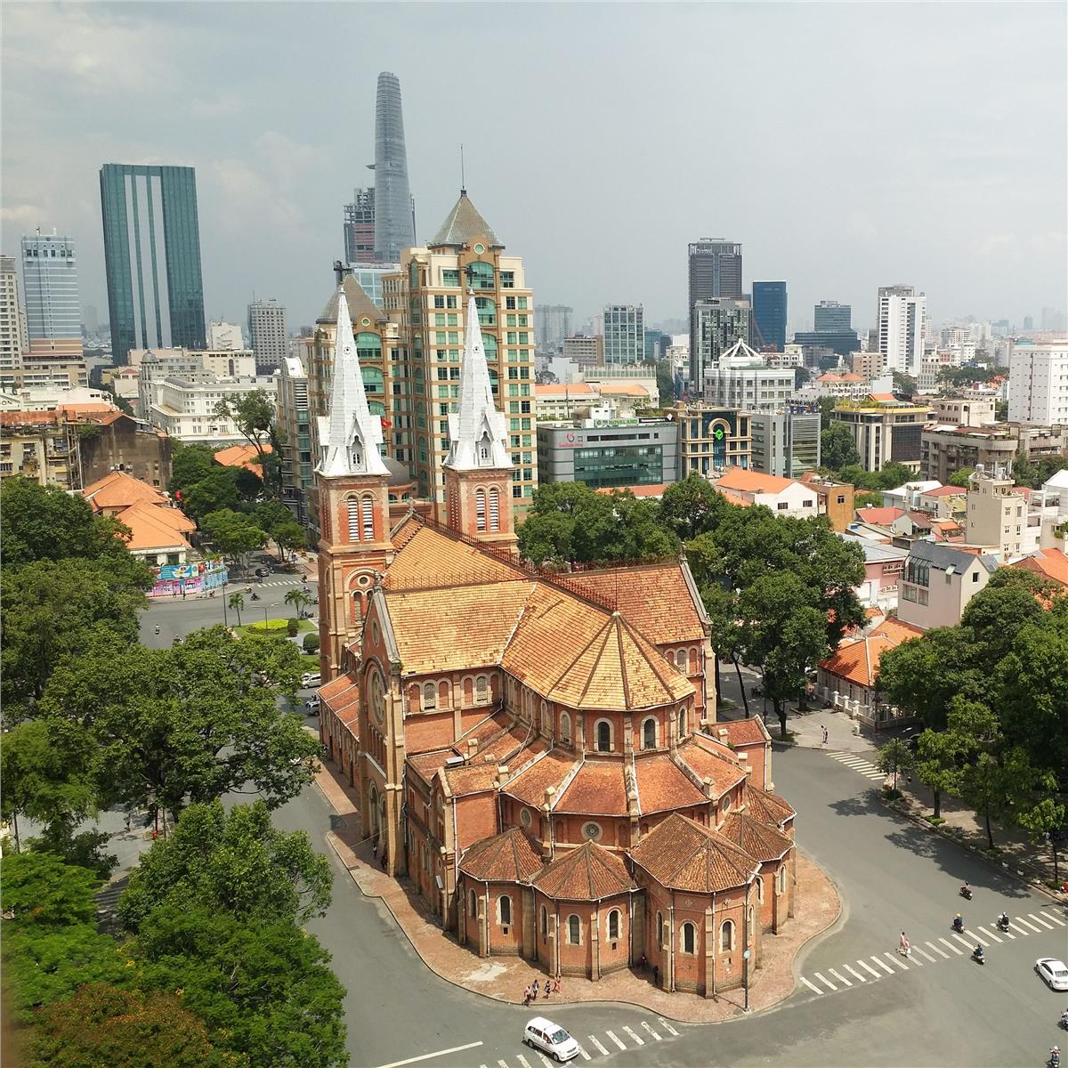 Uçaklı 9 Gece 11 Gün Konaklamalı Vietnam Kamboçya Laos Turu