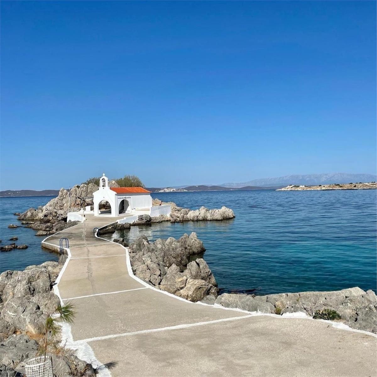 Çeşme Kalkışlı Yılbaşı Özel 2 Gece 3 Gün Konaklamalı Sakız Adası Turu Üstelik Yılbaşı Galası Dahil