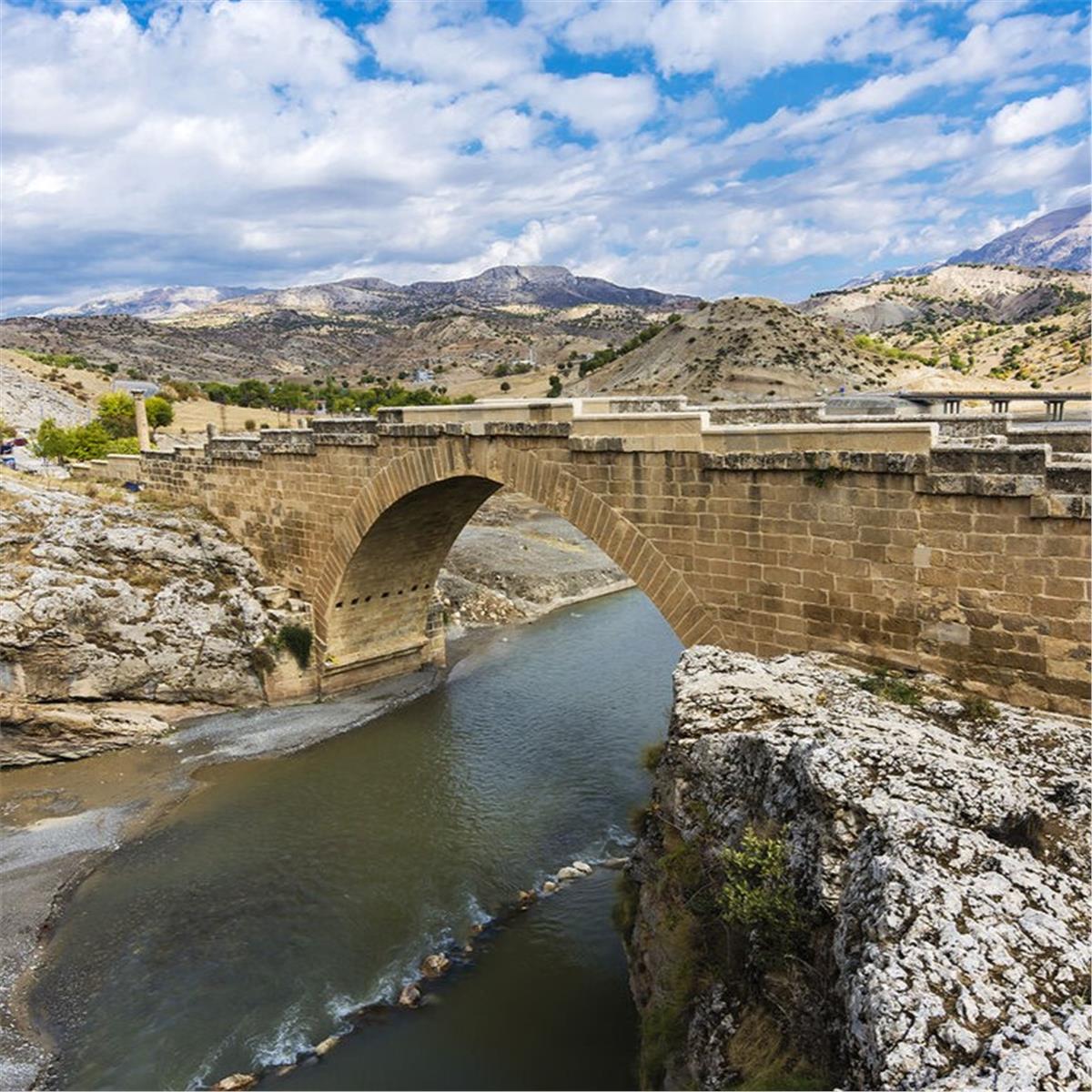 İzmir'den Uçak İle Hareketli 3 Gece 4 Gün Konaklamalı GAP Rüyası Turu