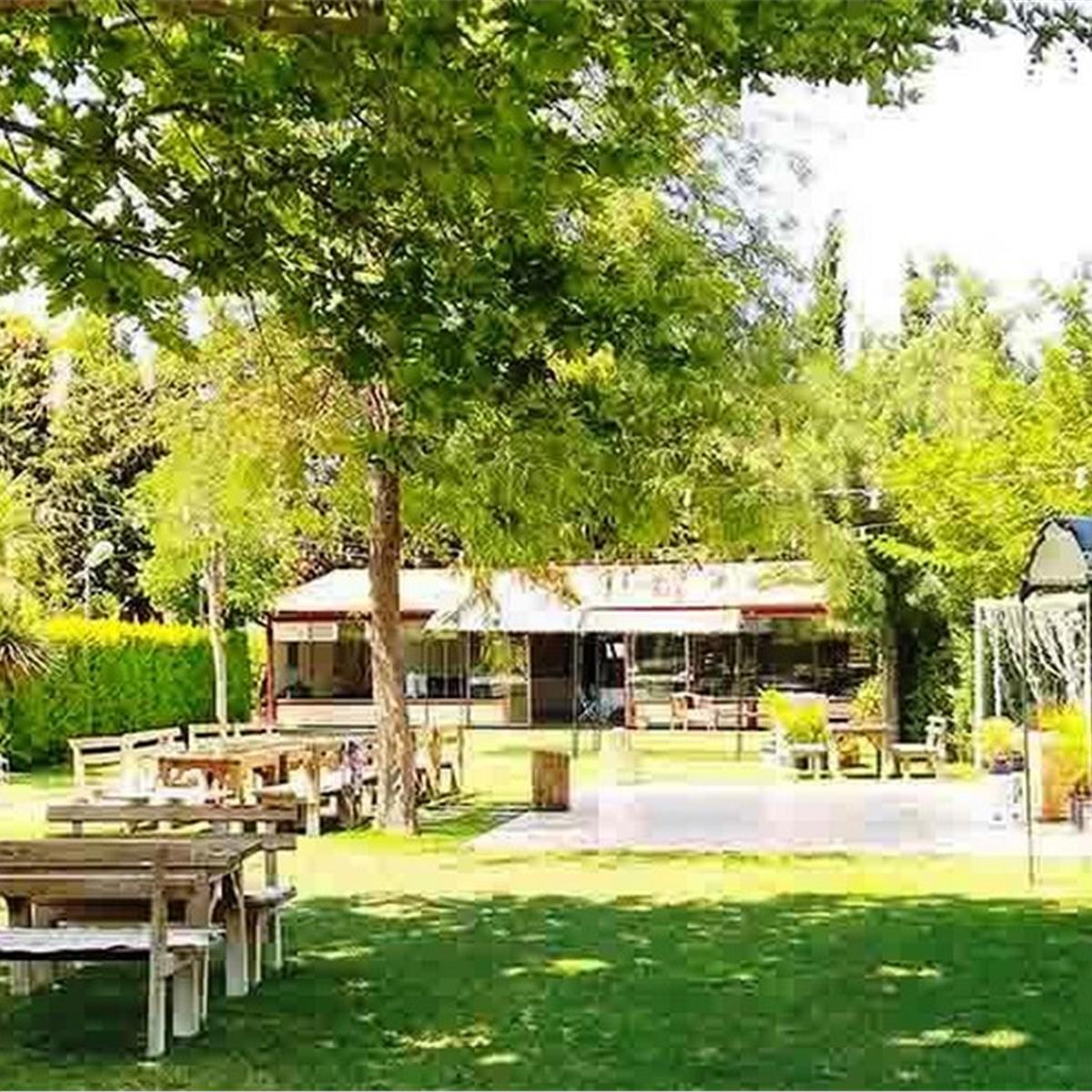 Urla Çuha Bahçe'de Enfes Lezzetler Eşliğinde Serpme Kahvaltı