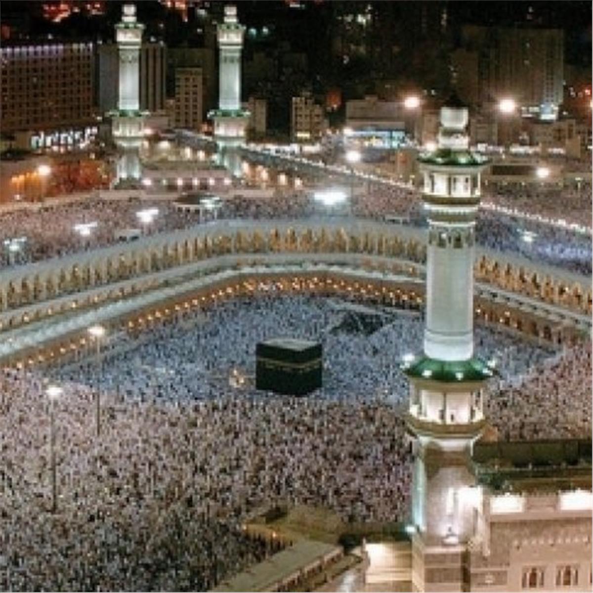 İzmir'den İç Hatlar Uçuşu Dahil 9 Gece 10 Gün Konaklamalı Umre Turu