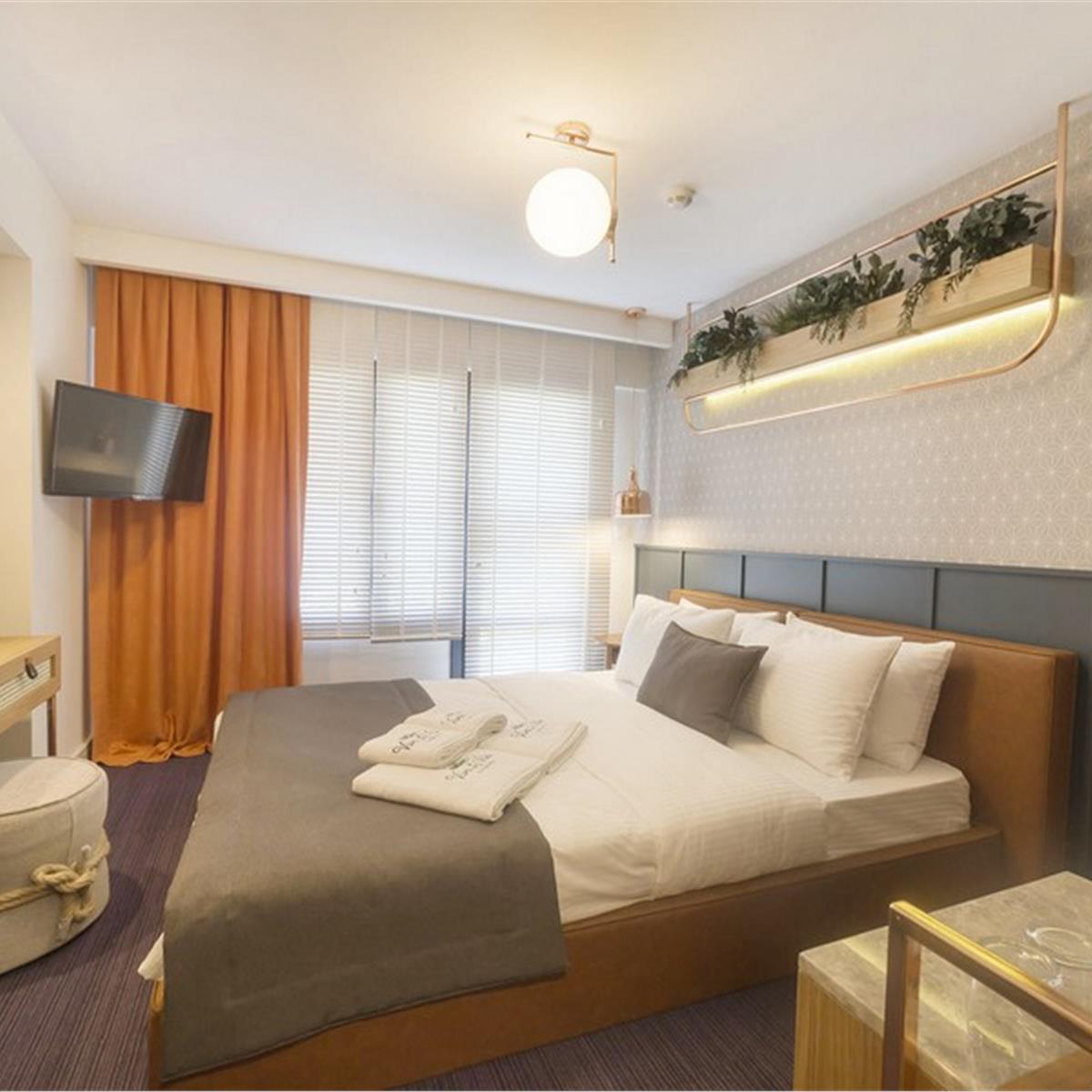 Alsancak Viva La Vita Hotel Çift Kişilik 1 Gece Konaklama