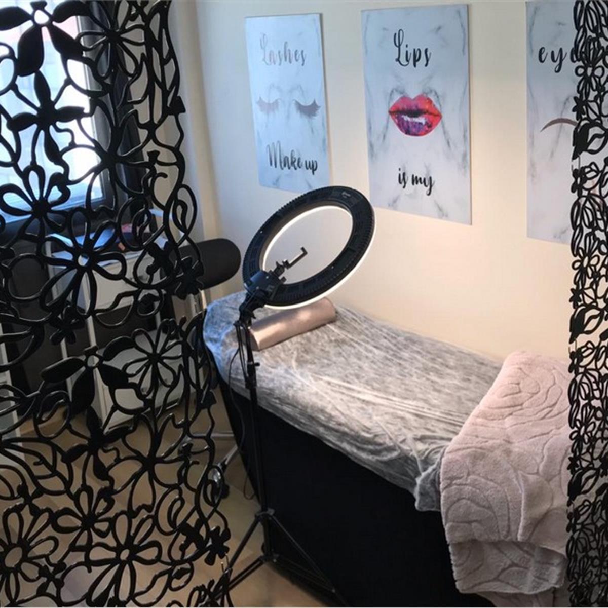 Karşıyaka Arzu Görüşken Beauty Art Akne, Leke, Kırışık ve Cilt Bakımı Paketleri