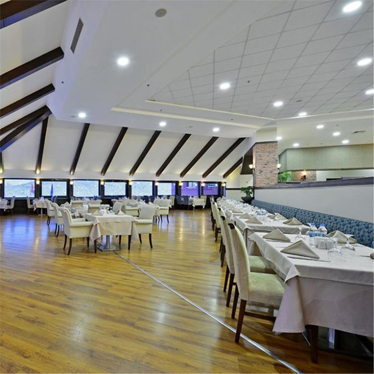 1 Gece, 2 Gece ve 3 Gece Konaklama Seçenekleri İle Karinna Uludağ Hotel 4.875 TL'den Başlayan Fırsatlarla