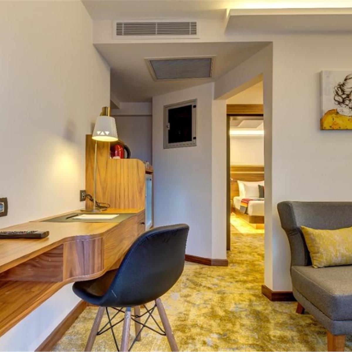 Alsancak HAY Hotel’de Açık Büfe Kahvaltı Dahil Tek veya Çift Kişi Konaklama