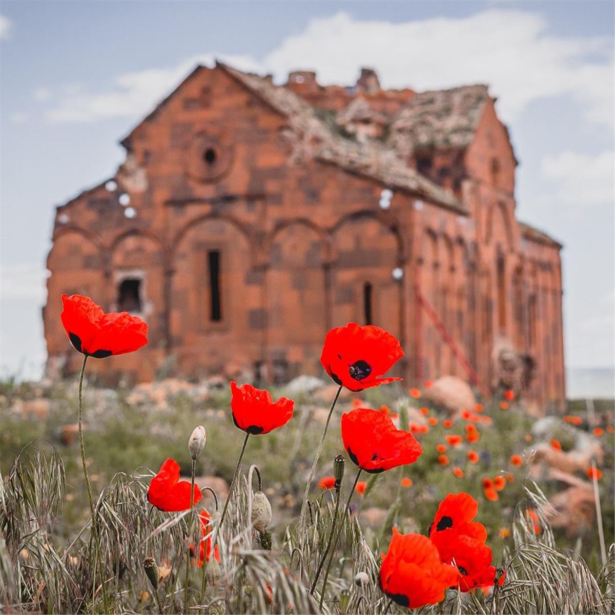 İzmir'den Uçaklı Ramazan Bayramı Özel 3 Gece 4 Gün Konaklamalı Vizesiz Erzurum Kars Batum Tiflis Turu