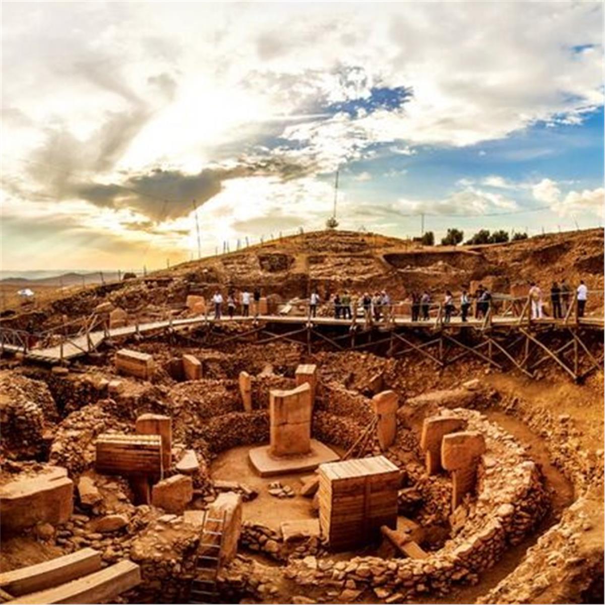 İzmir'den Uçaklı 3 Gece 4 Gün Konaklamalı Göbeklitepe, Halfeti ve Malabadi Köprüsü İle Gap Mezopotamya Turu (Gaziantep Başlar - Gaziantep Biter)