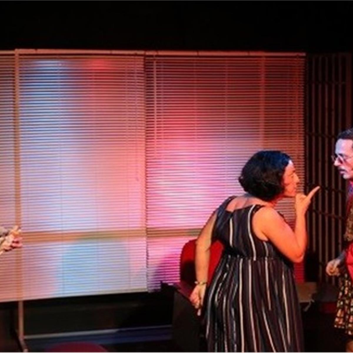 Kahkaha ve Sürpizlerle Dolu 'Sırf Cinayet' Tiyatro Oyunu Bileti! 1 Alana 1 Bedava!