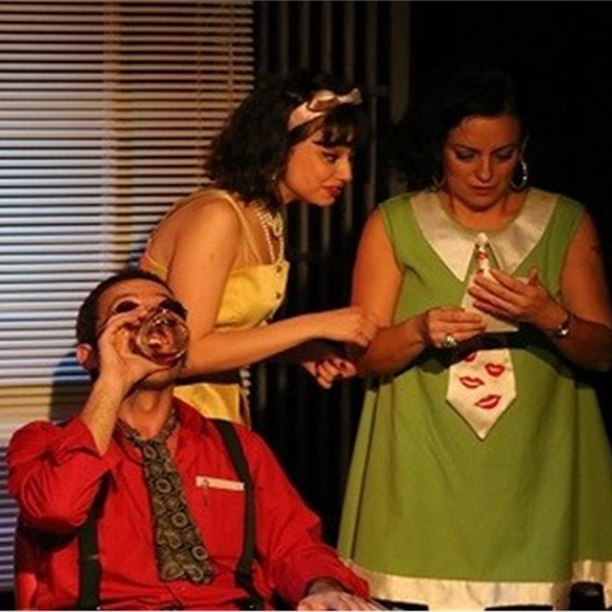 Kahkaha ve Sürpizlerle Dolu 'Sırf Cinayet' Tiyatro Oyunu Bileti! 1 Alana 1 Bedava!