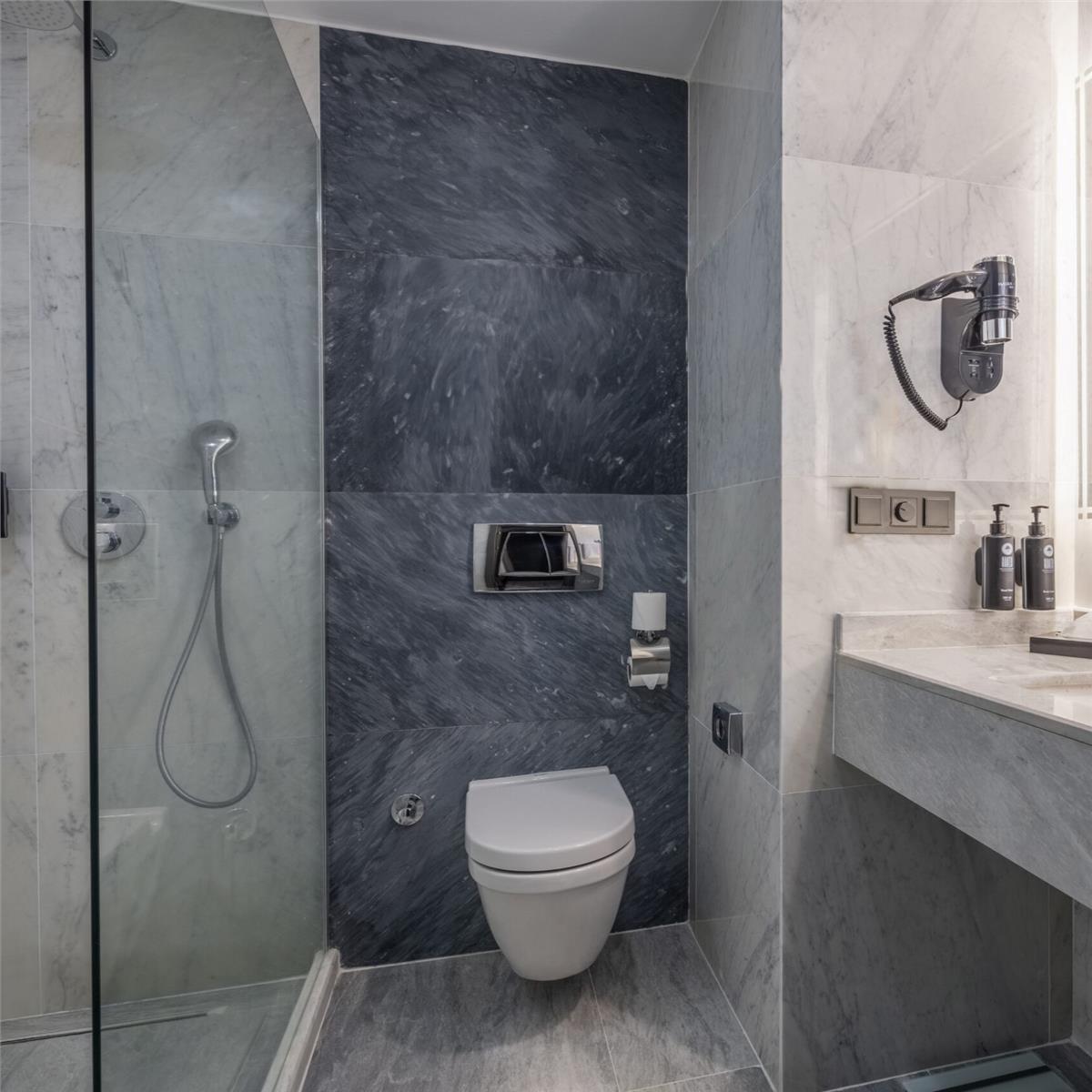 1 Gece 2 Gün Jolly Joker 17 Ekim Berkay Konseri Dahil Wyndham Afyonkarahisar Thermal & Spa Hotel Konaklama