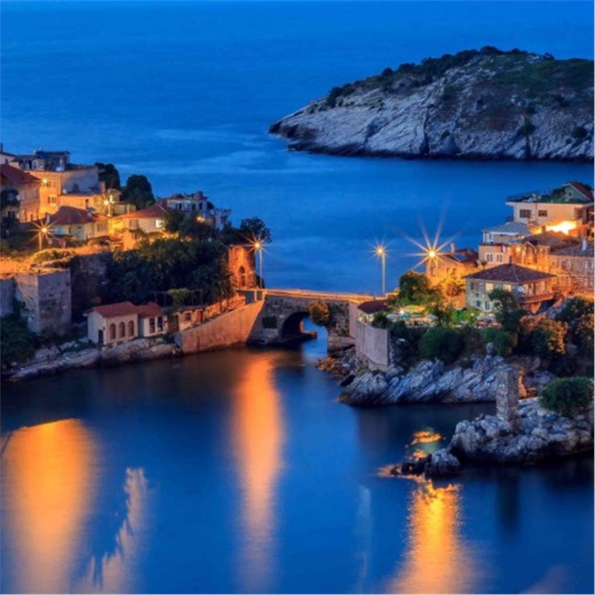 İzmir'den Otobüslü 6 Gece 7 Gün Konaklamalı Boydan Boya Karadeniz Turu. 1 Gece Batum 1 Gece Maçka Yaylası Konaklamalı