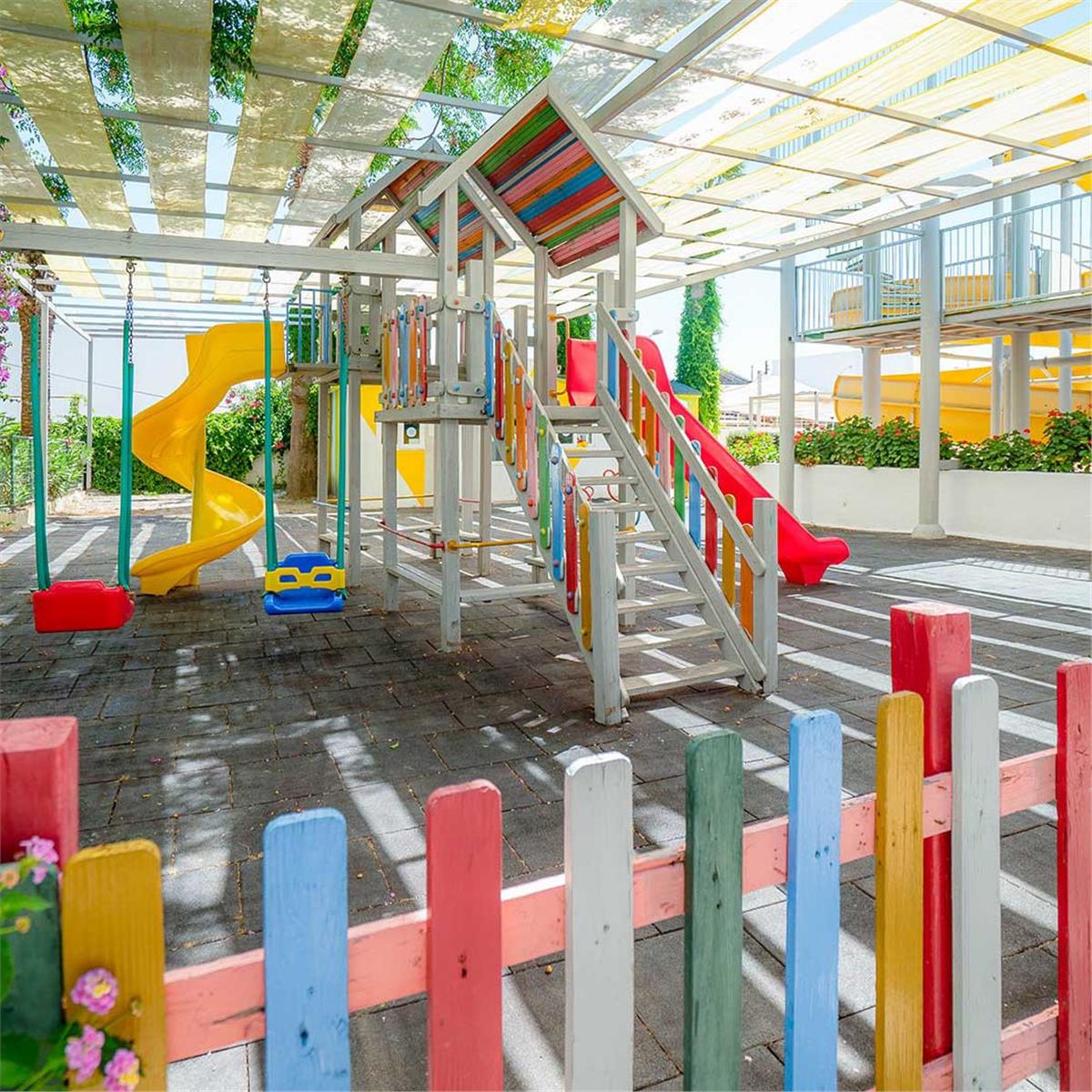 Her Şey Dahil Konaklamalı Bodrum Petunya Beach Hotel