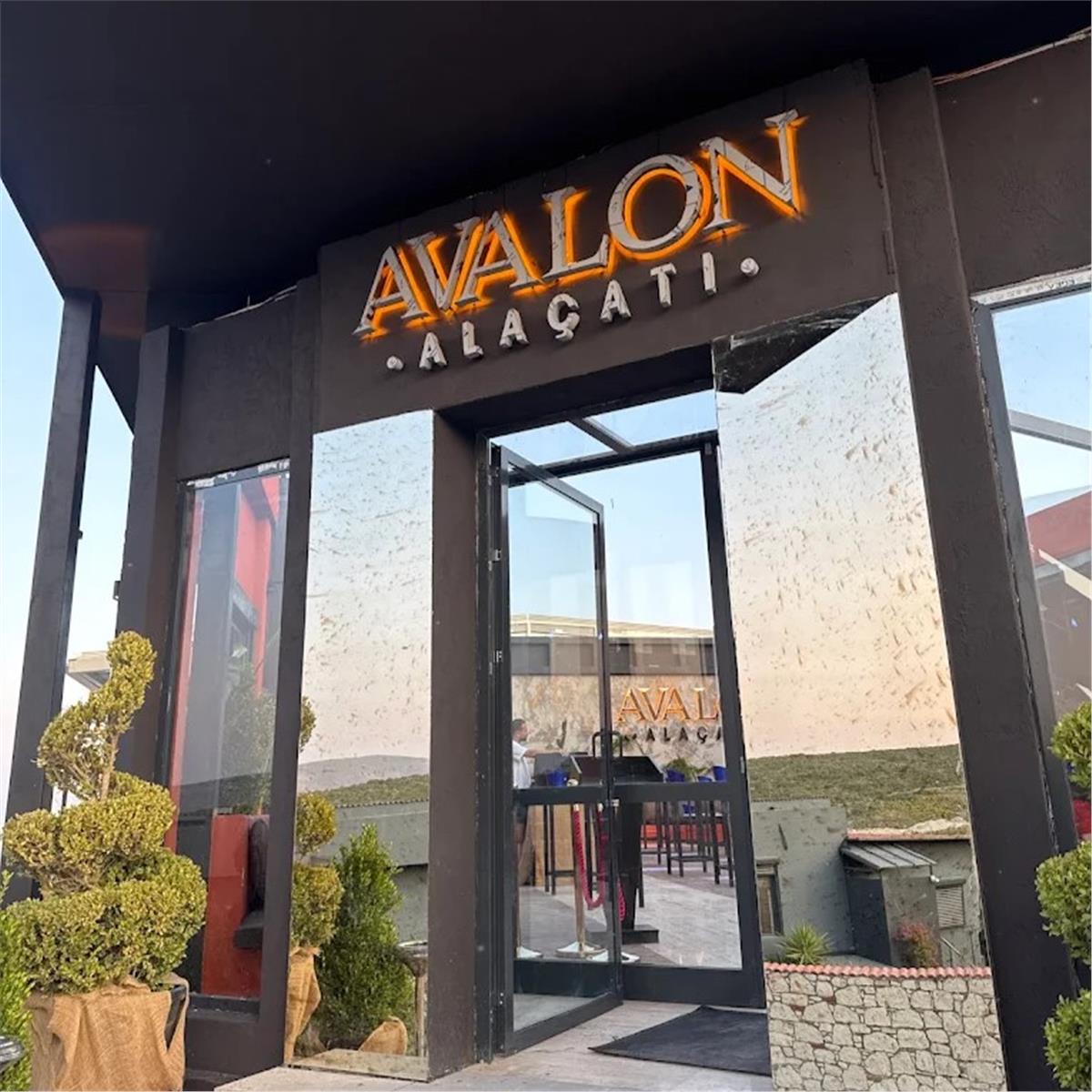 Günübirlik Kali Beach ve Avalon Alaçatı ile Çeşme Beach ve Eğlence Turu