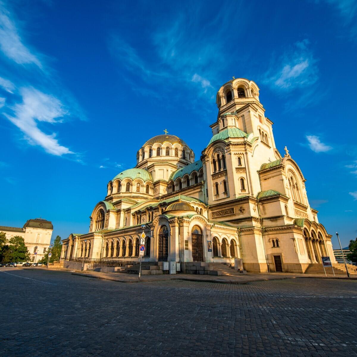 İzmir'den Uçaklı 5 Gece 6 Gün Konaklamalı Ekstralar Dahil Bulgaristan, Romanya ve Şatoları Turu