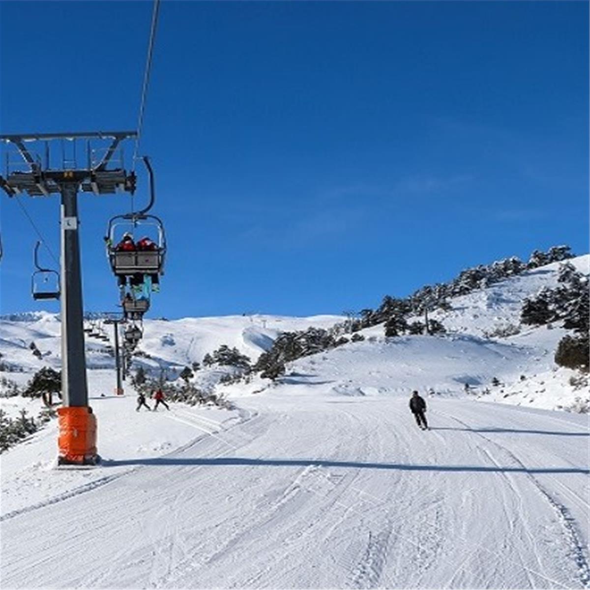 İzmir Çıkışlı 1 gece 2 gün Konaklamalı Davraz Kayak Merkezi, Nikfer Kayak Merkezi ve Salda Gölü Turu.