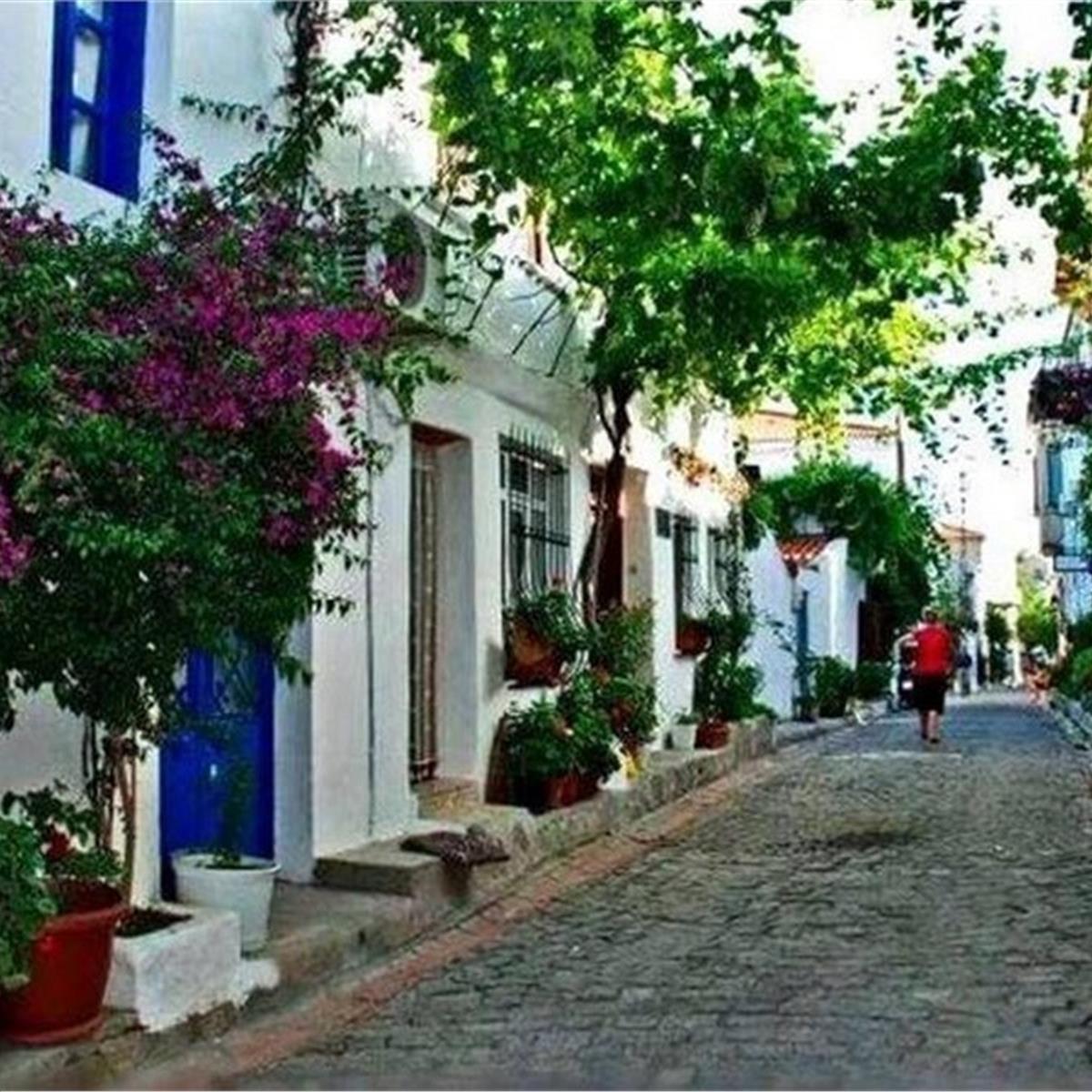 İzmir Çıkışlı Konaklamalı Gökçeada, Bozcaada, Aşıklar Şelalesi Turu