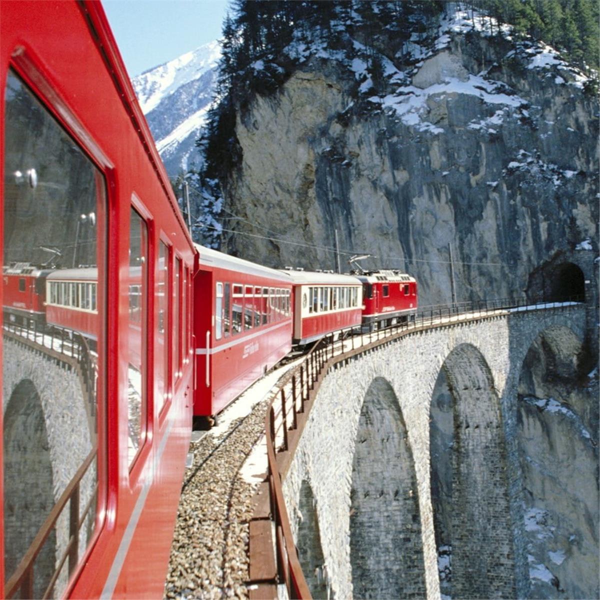 İzmir'den Uçak İle Hareketli 3 Gece 4 Gün Konaklamalı İsviçre Alpler Göller Ve Noel Pazarları Turu