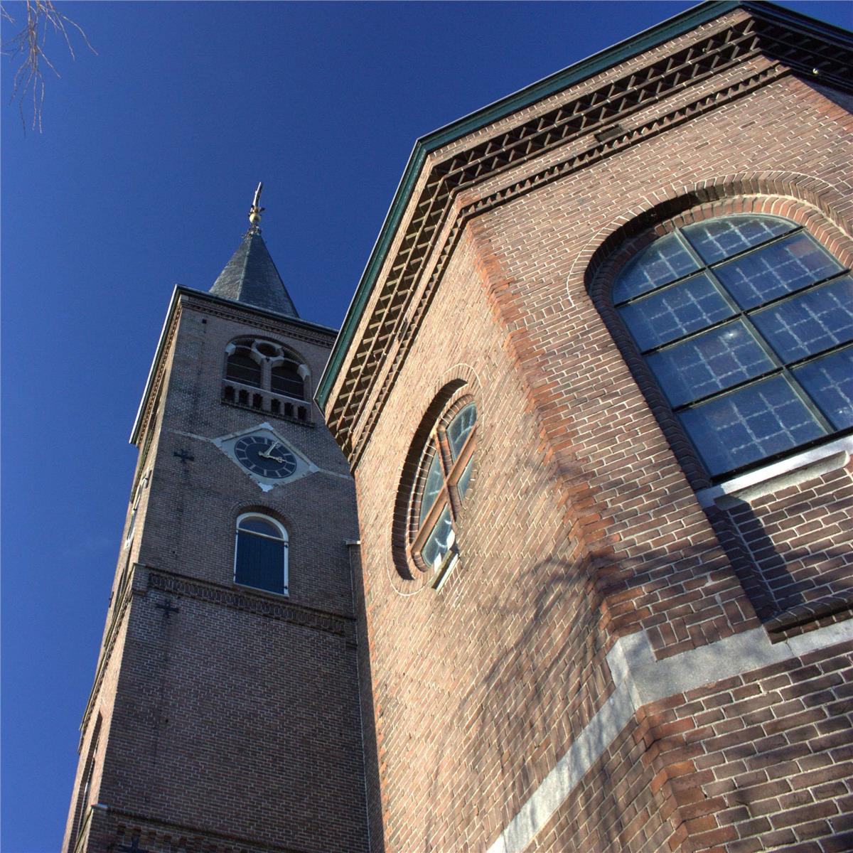 İzmir'den Uçaklı 7 Gece 8 Gün Konaklamalı Benelüks Fransa Almanya Görkemli Üçlü