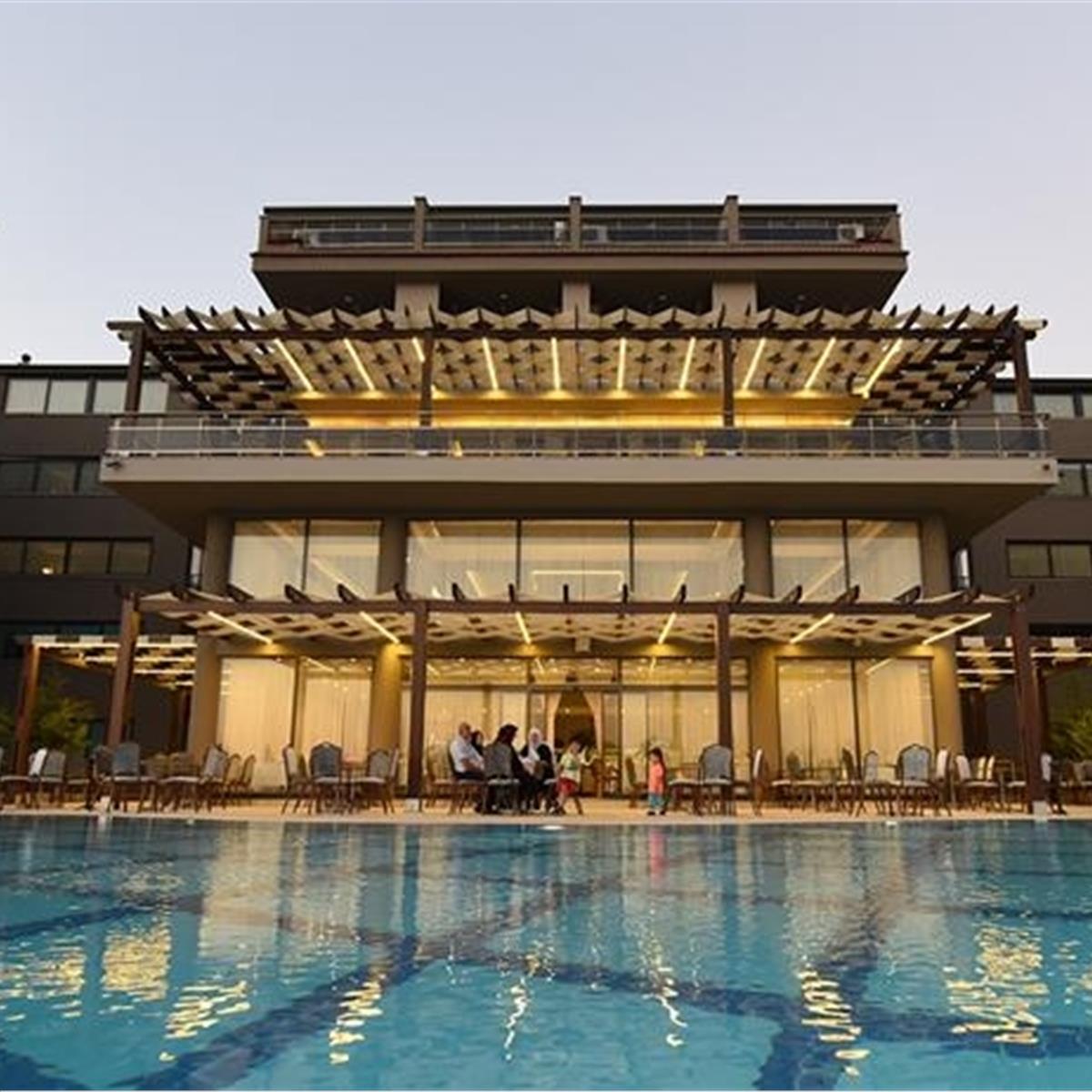 İzmir Çıkışlı 5 Yıldızlı Hierapark Thermal & Spa Deluxe Hotel Konaklamalı 1 Gece 2 Gün Pamukkale Termal Turu