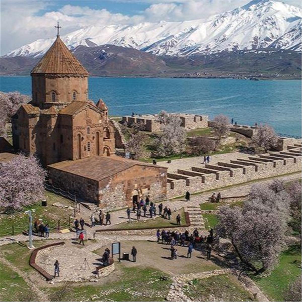 İzmir'den Uçaklı 4 Gece 5 Gün Konaklamalı Doğu Ekspresi ve Palandöken Kayak Merkezi İle Van, Kars, Erzurum Palandöken Turu