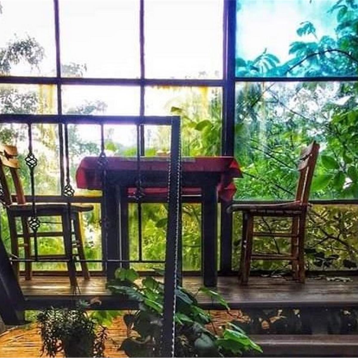 Çiçekliköy Zeytindalı Kahvaltı Evi’nde Enfes Serpme Köy Kahvaltısı