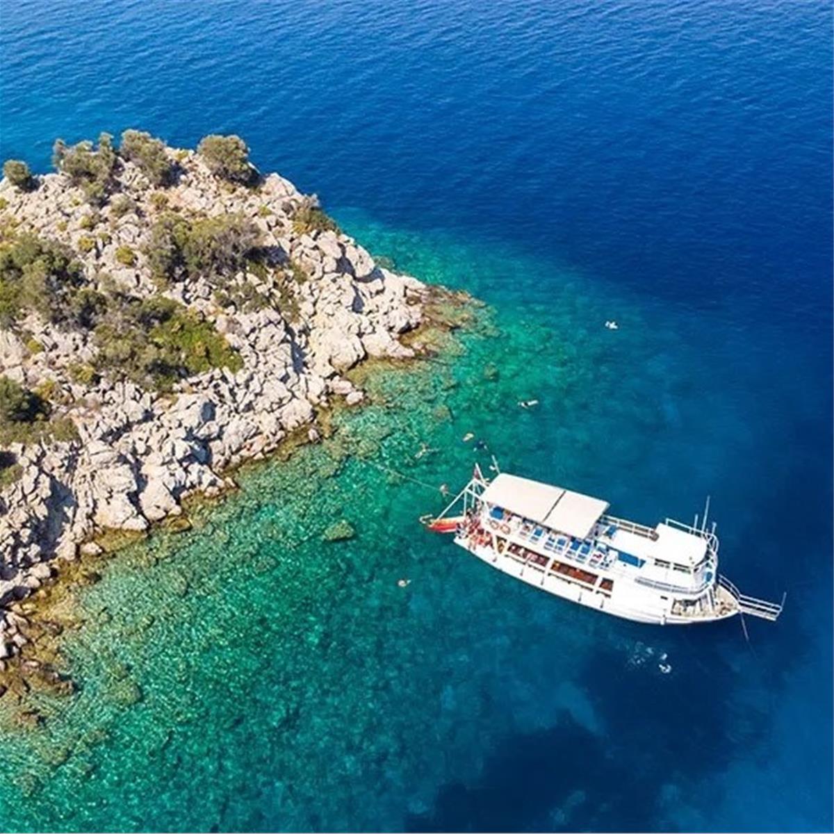 Yüzme ve Eğlence dolu, Öğle yemeği dahil Datça Tekne Turu