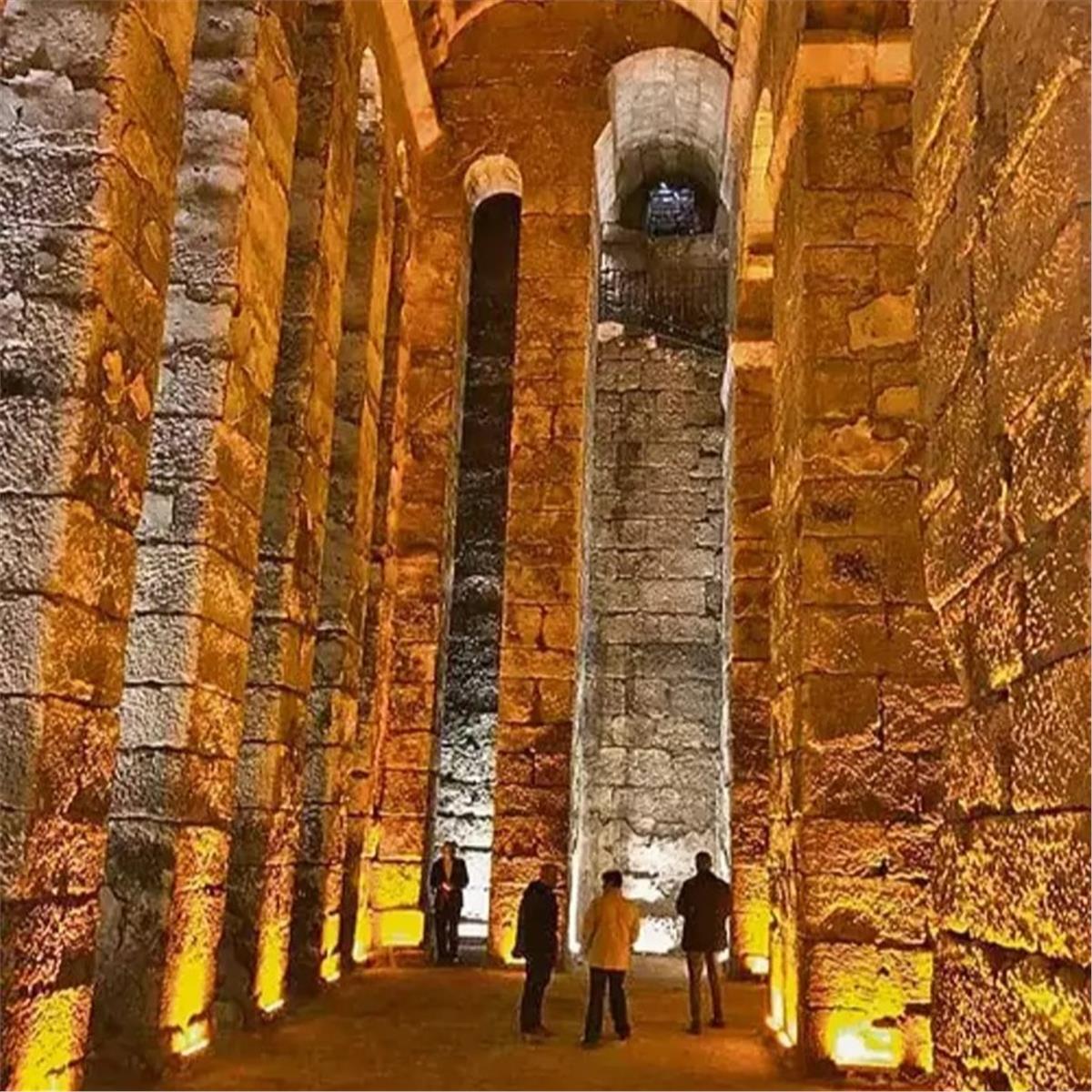 İzmir çıkışlı Uçaklı 2 gece 3 gün Konaklamalı Butik Mardin ve Diyarbakır Turu