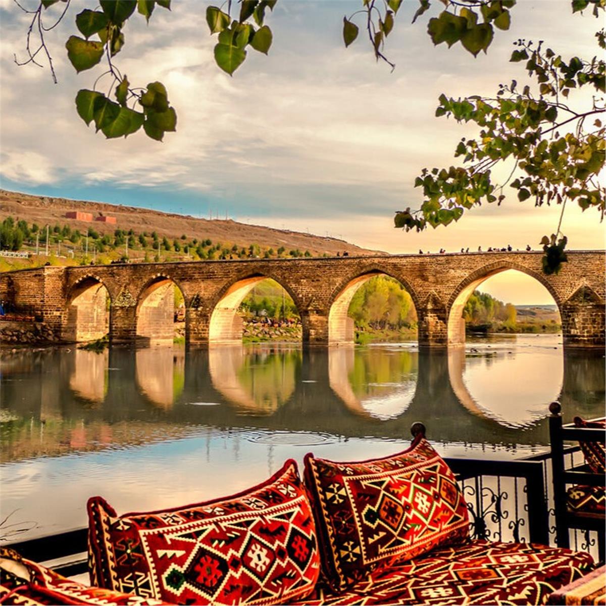 İzmir'den Uçak İle Hareketli 3 Gece 4 Gün Konaklamalı GAP Rüyası Turu