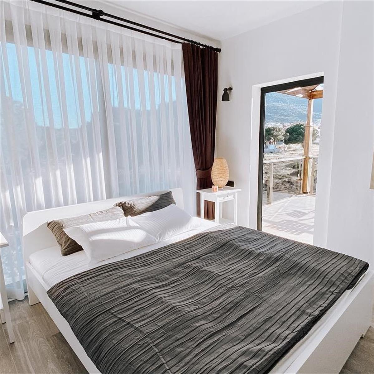 Mordoğan Aren Boutique Resort Hotel’de çift kişi açık büfe kahvaltı dahil konaklama seçenekleri