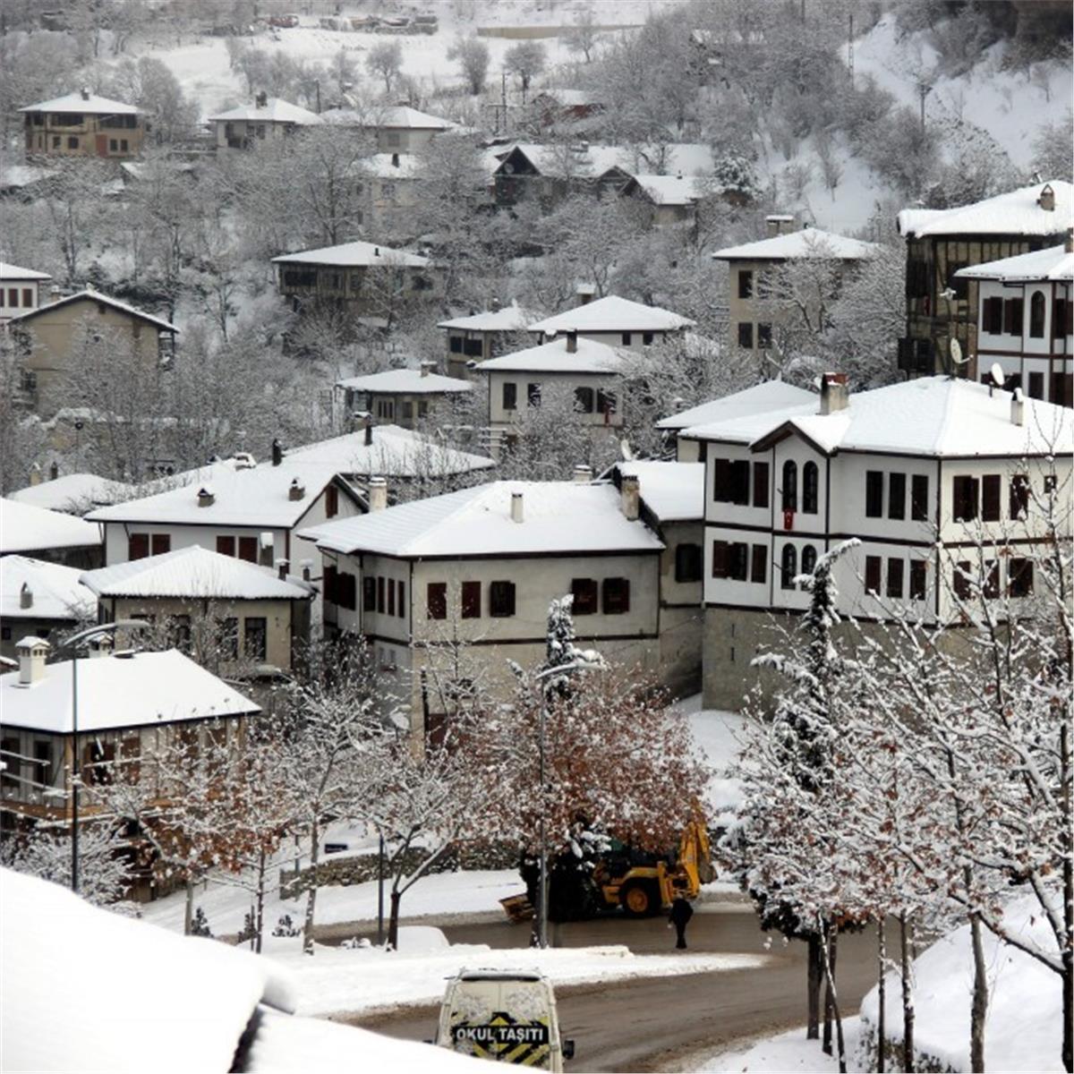 2 Gece 3 Gün Konaklamalı Bolu Abant, Amasra, Göynük, Safranbolu, Yedigöller Turu
