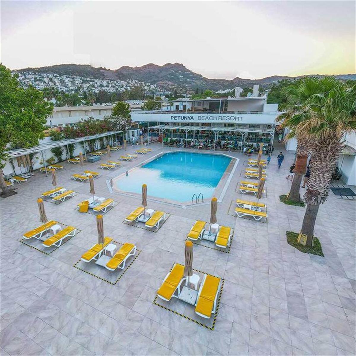 Her Şey Dahil Konaklamalı Bodrum Petunya Beach Hotel