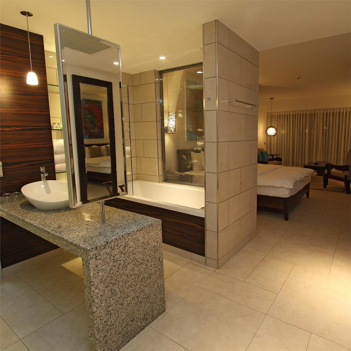 İzmir'den Uçak İle Hareketli Kıbrıs İzmir'den Uçak İle Hareketli Kıbrıs Arkın Palm Beach Hotel Yarım Pansiyon Konaklama Seçenekleri