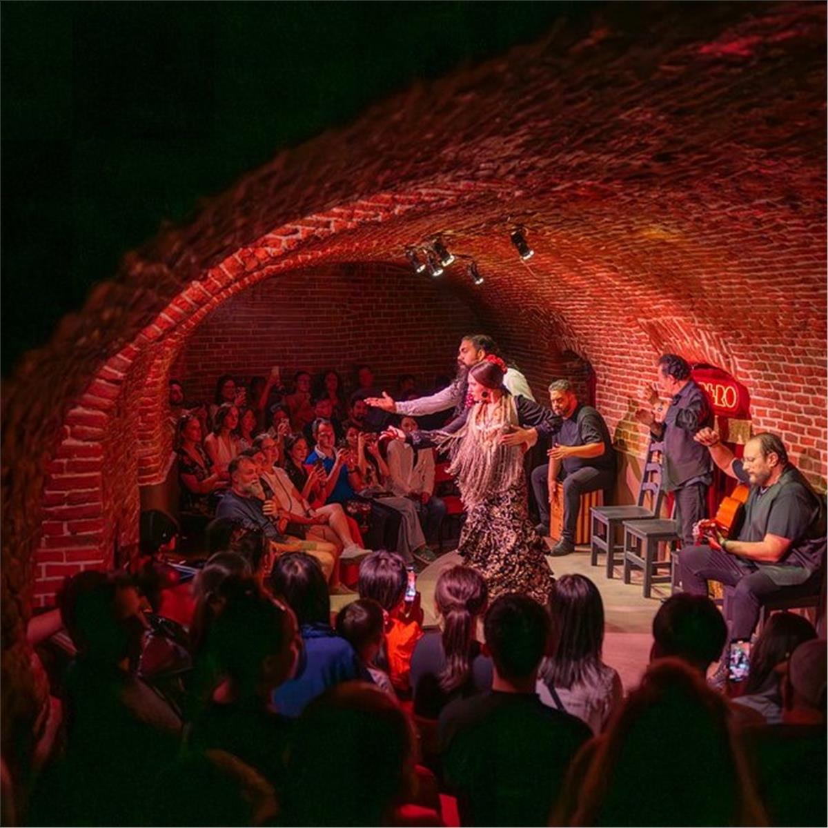 İzmir'den Uçaklı 5 Gece 6 Gün Konaklamalı İspanya Ve Endulus İkonları Turu