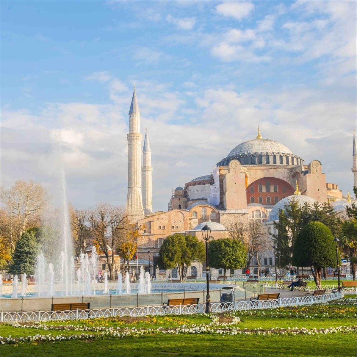 İzmir'den Otobüslü 1 Gece 2 Gün Konaklamalı Bayram Özel Hırka-i Şerif Ve Manevi İstanbul Turu