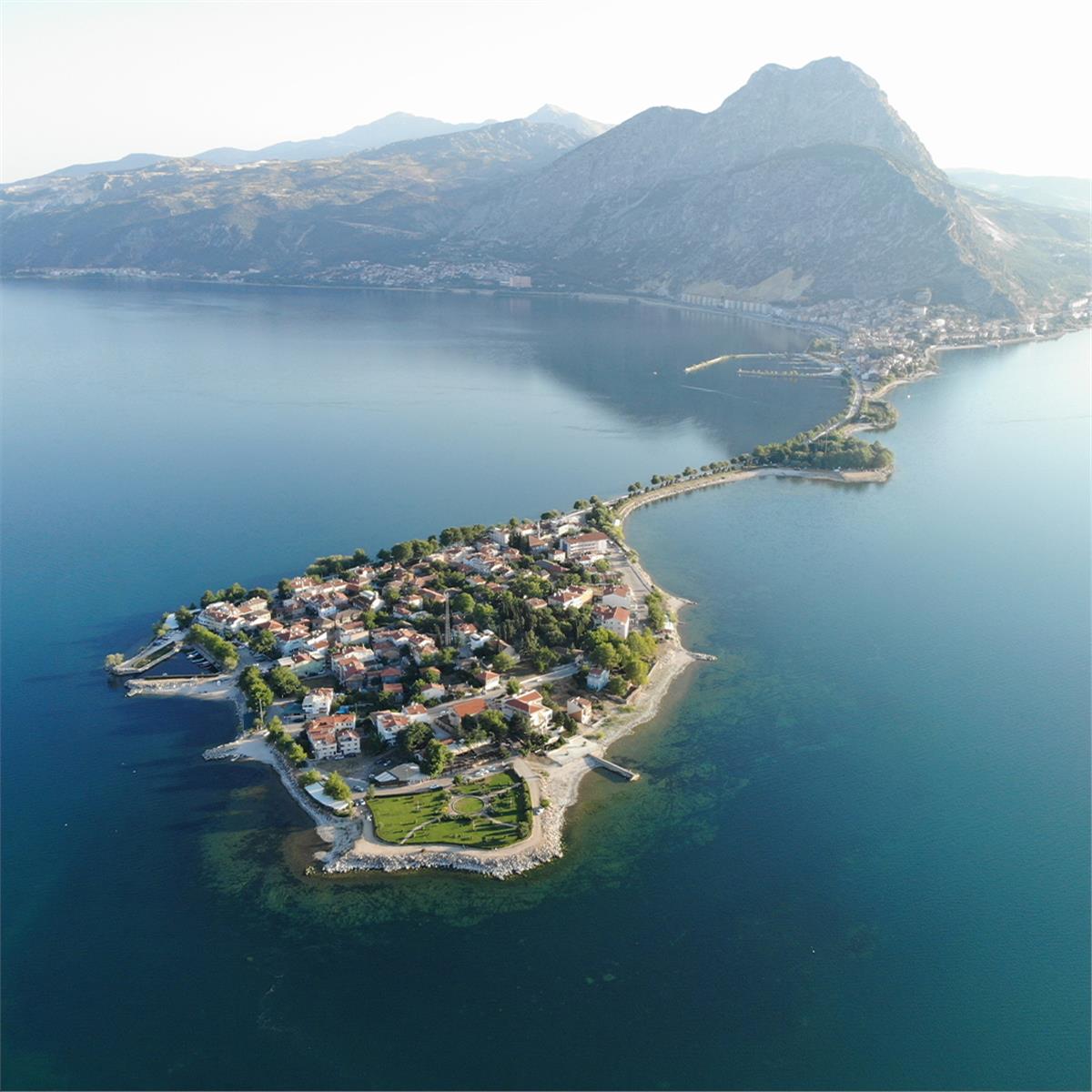 İzmir Çıkışlı 1 Gece 2 Gün 5 Yıldızlı Otel Konaklamalı Isparta Sagalassos Salda Gölü Turu