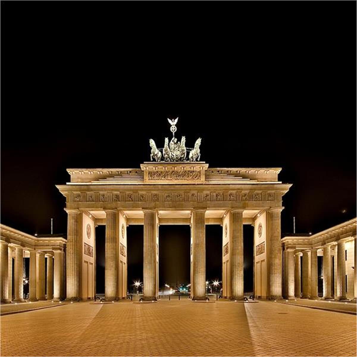 İzmir'den Uçaklı İle Kalkışlı 6 Gece 7 Gün Konaklamalı Büyük Orta Avrupa ve Almanya Turu