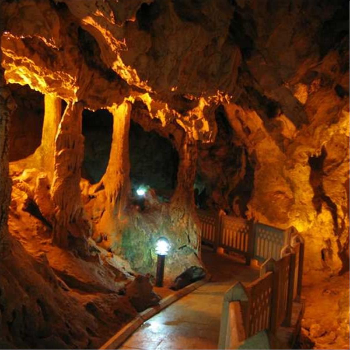 İzmir Çıkışlı 1 Gece 2 Gün 5 Yıldızlı Otel Konaklamalı Isparta Sagalassos Salda Gölü Turu