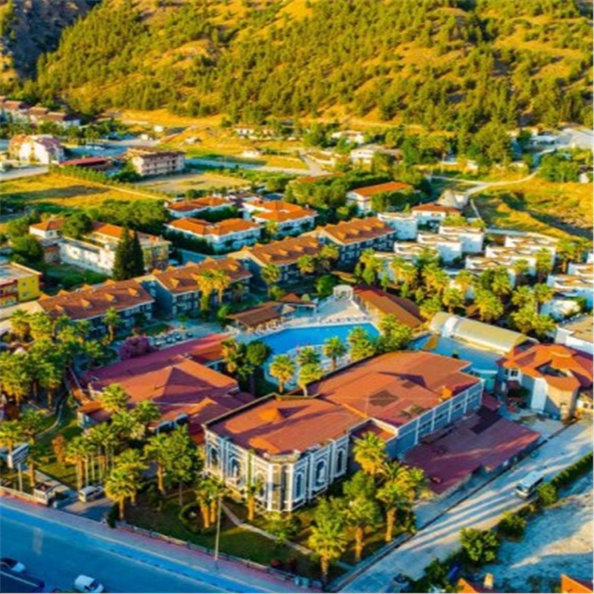 İzmir Çıkışlı 1 Gece 2 Gün Larina Thermal Resort & Spa Konaklamalı Pamukkale Termal Buldan Turu