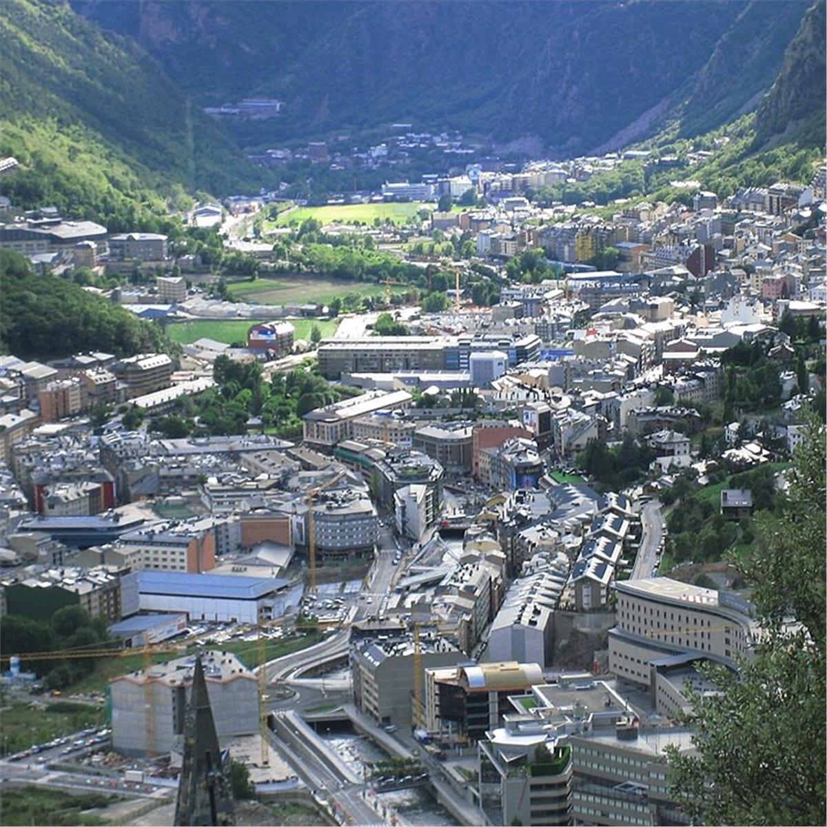 İzmir'den Uçaklı 7 Gece 8 Gün Konaklamalı İsviçre, İtalya, Fransa, İspanya, Andorra Turu