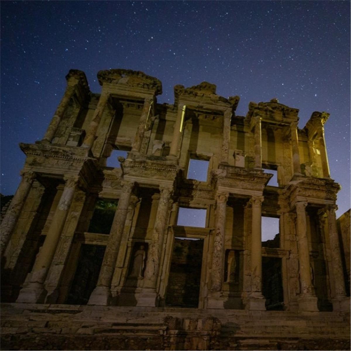 İzmir Çıkışlı Günübirlik Geceyi Aydınlatan Efes Antik Kenti, Şirince ve Meryemana Turu