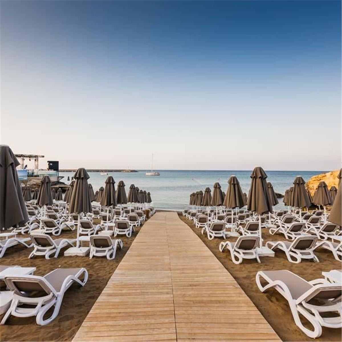 İzmir'den Uçak İle Hareketli Kıbrıs Lord’s Palace Hotel Tam Pansiyon Plus Konaklama Seçenekleri